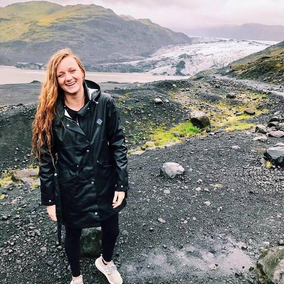 Meet your Posher, Ali - Picture 1 of 1